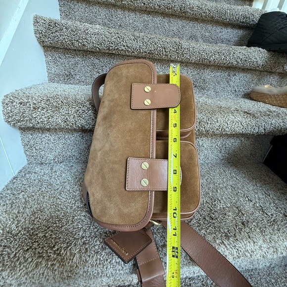 Michael Kors " Hewitt" Women's Caramel Leather Suede Crossbody/Messenger Bag. - Picture 15 of 16